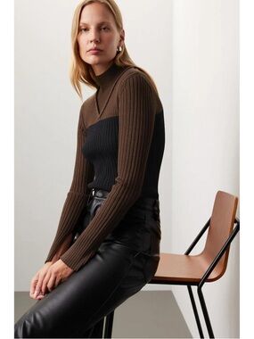 Marina Moscone color-block mock neck sweater
